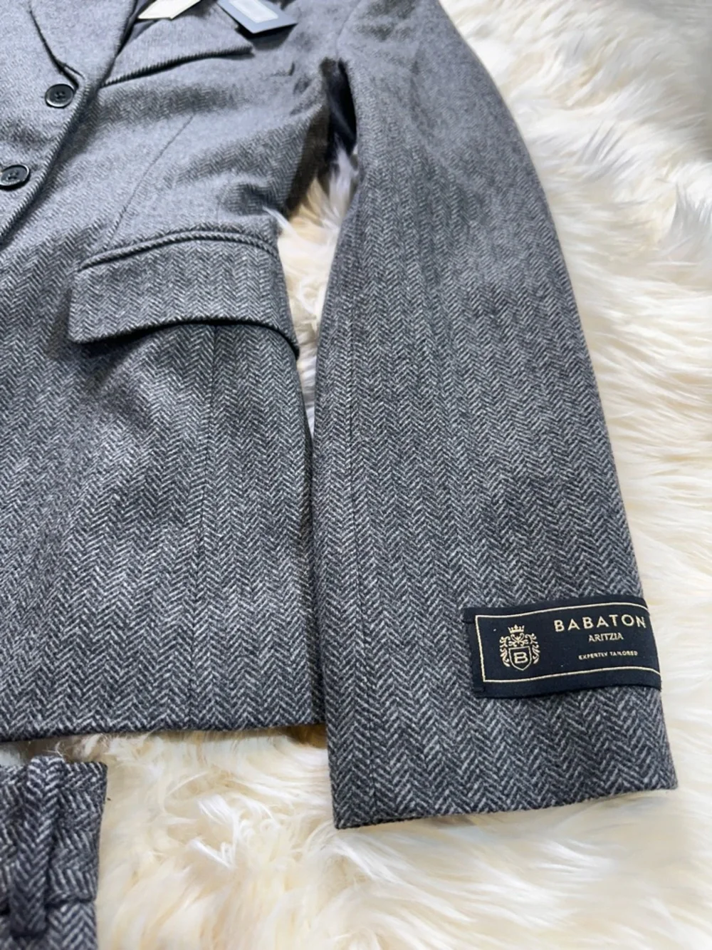 Aritzia Babaton Standout Blazer Suit Set – Blazer & Skirt | Size 4/2 | NWT - Picture 8 of 13